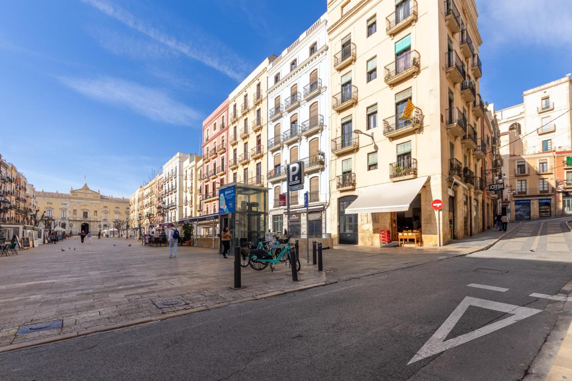 Апартаменты Grooovy Duplex Amb Terrassa Таррагона Экстерьер фото